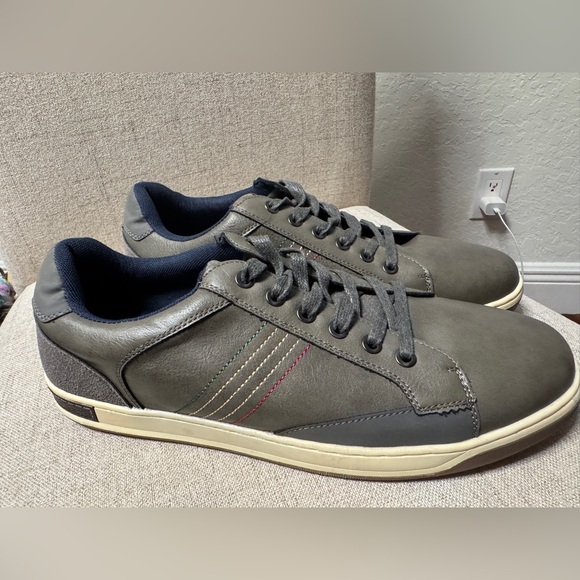 Jousen Milan Men's Sneakers, Classic Casual Leather Shoes - Picture 3 of 5